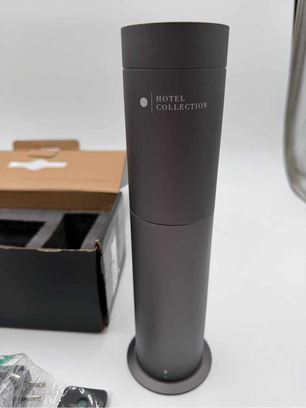 NIB Hotel Collection Studio Pro Scent Diffuser - Picture 2 of 11